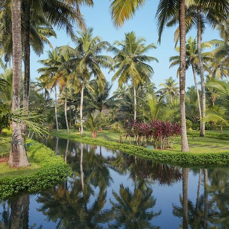 Lakesong Resort Кумараком Экстерьер фото