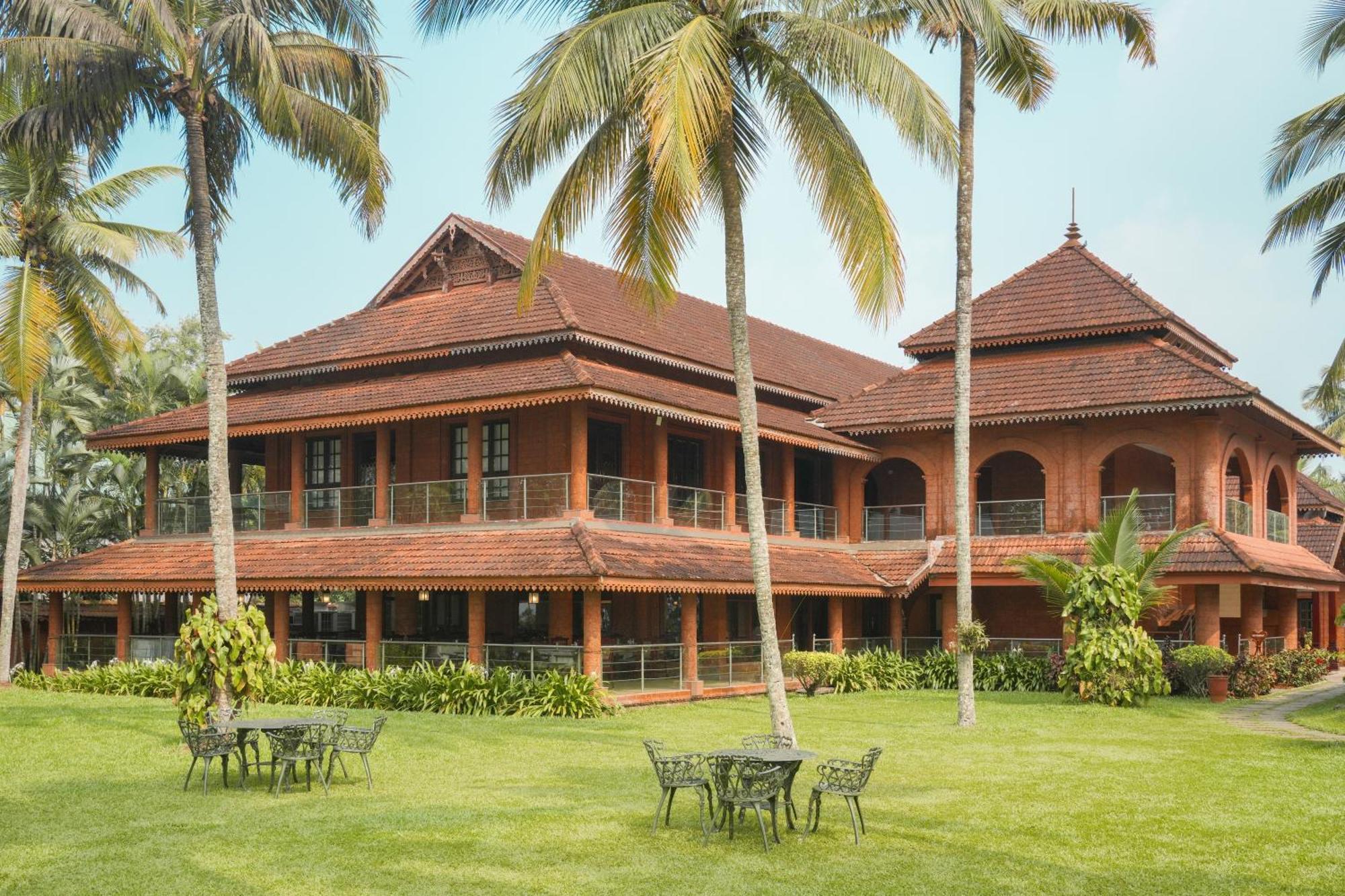 Lakesong Resort Кумараком Экстерьер фото