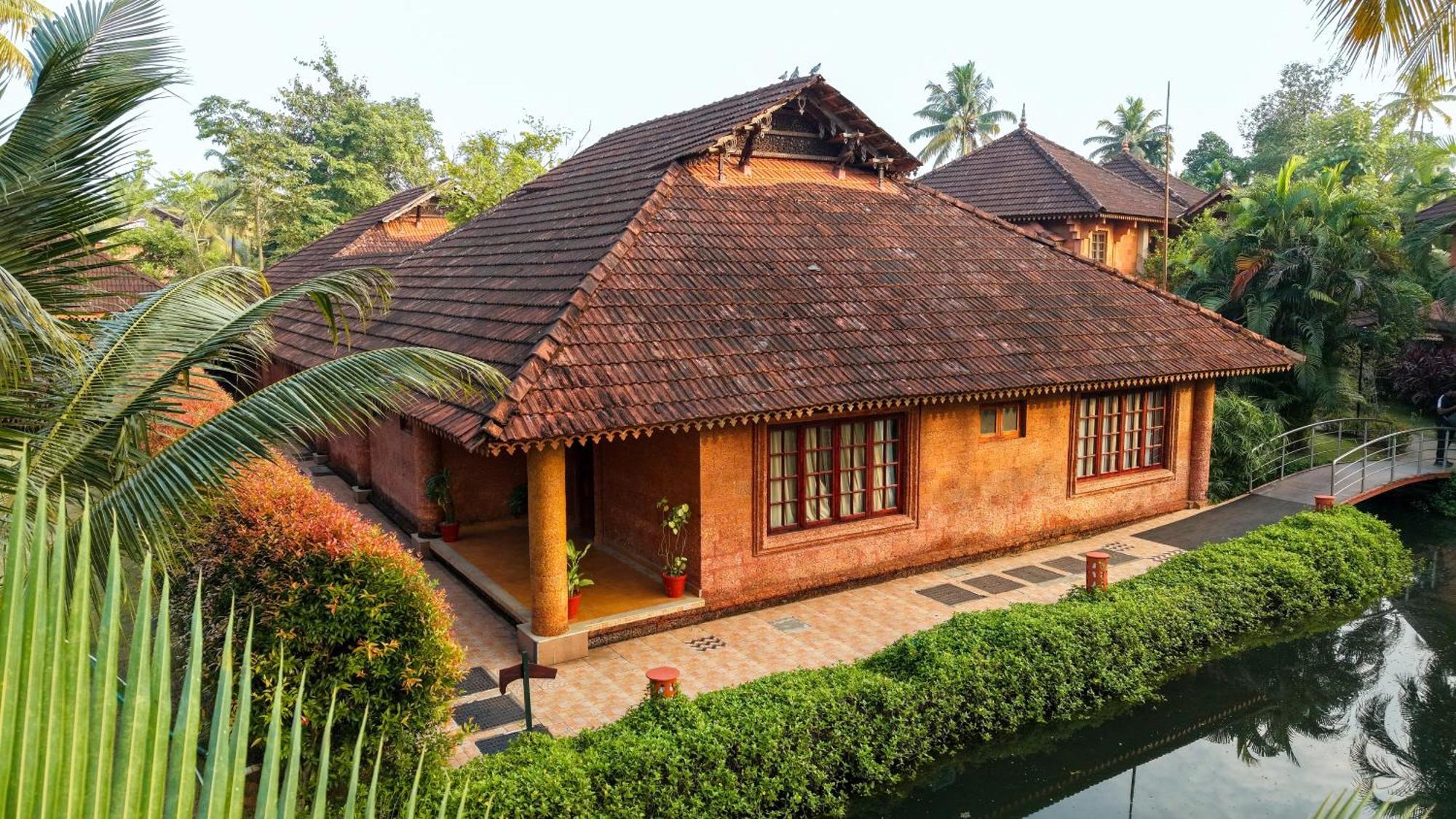 Lakesong Resort Кумараком Экстерьер фото