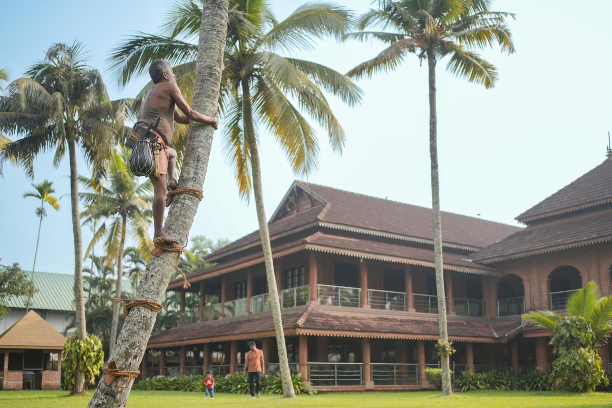 Lakesong Resort Кумараком Экстерьер фото